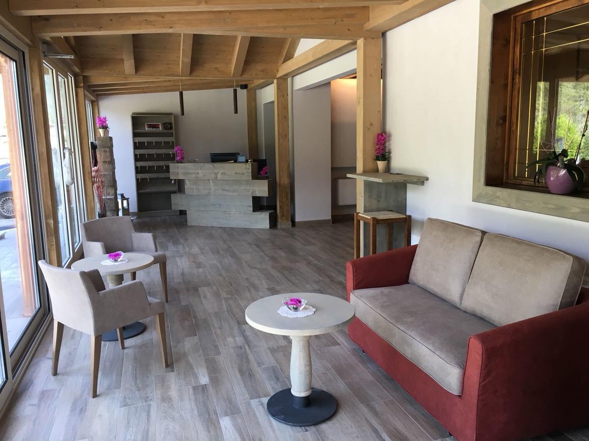 Albergo Ristorante Cacciatori Auronzo di Cadore Exterior foto